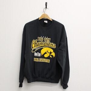 Vintage University of Iowa Hawkeyes 2004 Big Ten Champions Sweatshirt XL
